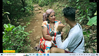 Regardez Une Fille Desi Chaude Dans Une Série Web Chaude Avec Un Garçon Riche!