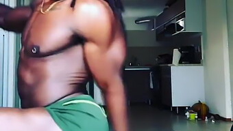 Homme Africain À Gros Cul Twerke Pour Votre Plaisir