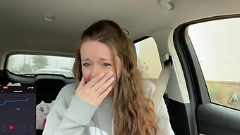 Hd-Pornovideo Med En Liderlig Nadia Foxx Og En Starbucks Drive-Through