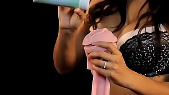 Trải Nghiệm Fleshlight Của Daisy Marie Với Đồ Chơi Tình Dục Của Chúng Tôi! Gọi 09883788091 Để Biết Thêm