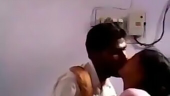 Desi Babe Enjoys A Steamy Hospital Encounter