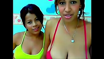 Lesbian Brasil Tanpa Bra Dengan Pantat Besar, Dulce Dan Ana