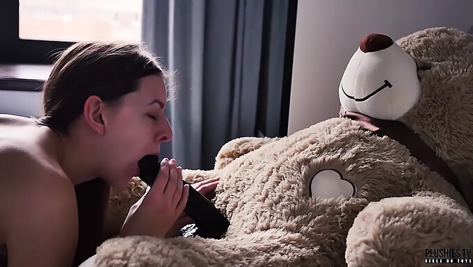 The Plushies Tv 2018 Collection: Ett Måste För Onaniälskare