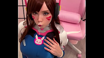 Tiktok Момиче В Косплей D.Va Смуче И Чука Голям Кур