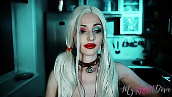 Teen Harley Quinn'S Cosplay Masturbation