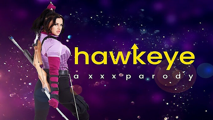 Hawkeye Kate Bishop A Jej Veľké Prsia Sa Hrajú S Kohútom A Mačičkou.