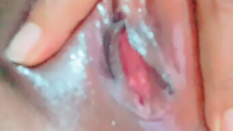 18-Year-Old Nidhi'S Hairy Pussy Gets A Mouthful