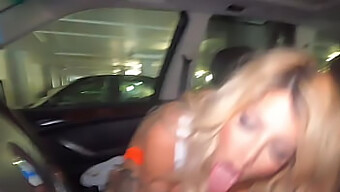 Tattooed Latina Waitress Gives A Blowjob In The Car For A Big Tip