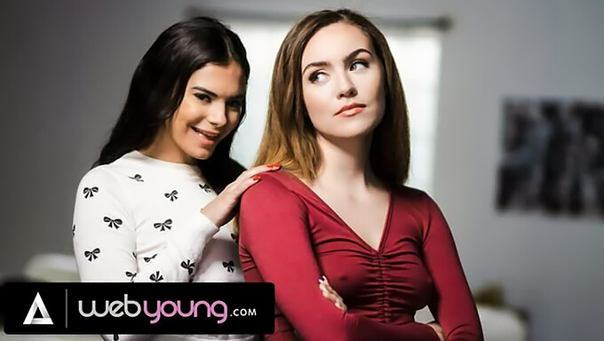 Jeu Lesbien Amusant Avec Violet Starr Et Freya Parker