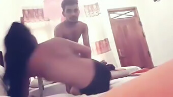 Sexe De Couple Avec Une Fille Belle Et Incroyable