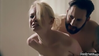 Teen (16+) Bekommt Von Ihrem Daddy Einen Deepthroat