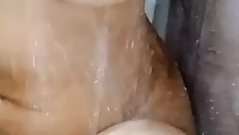 Massaggio Hardcore E Creampie Con Una Diciottenne Asiatica