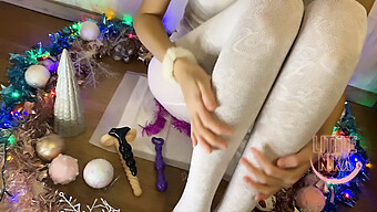 18-Year-Old Russian Teen Masturbates On Xmas