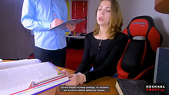 Adolescenta Primește Un Penis Mare În Sesiunea De Tutore Anal