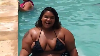 Amateur Bbw Babe Shows Off Her Big Natural Tits On The Beach